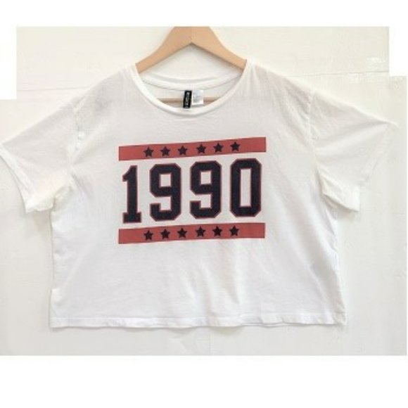 DIVIDED H&M 1990 Logo Boxy Cropped Shirt. - Picture 2 of 7